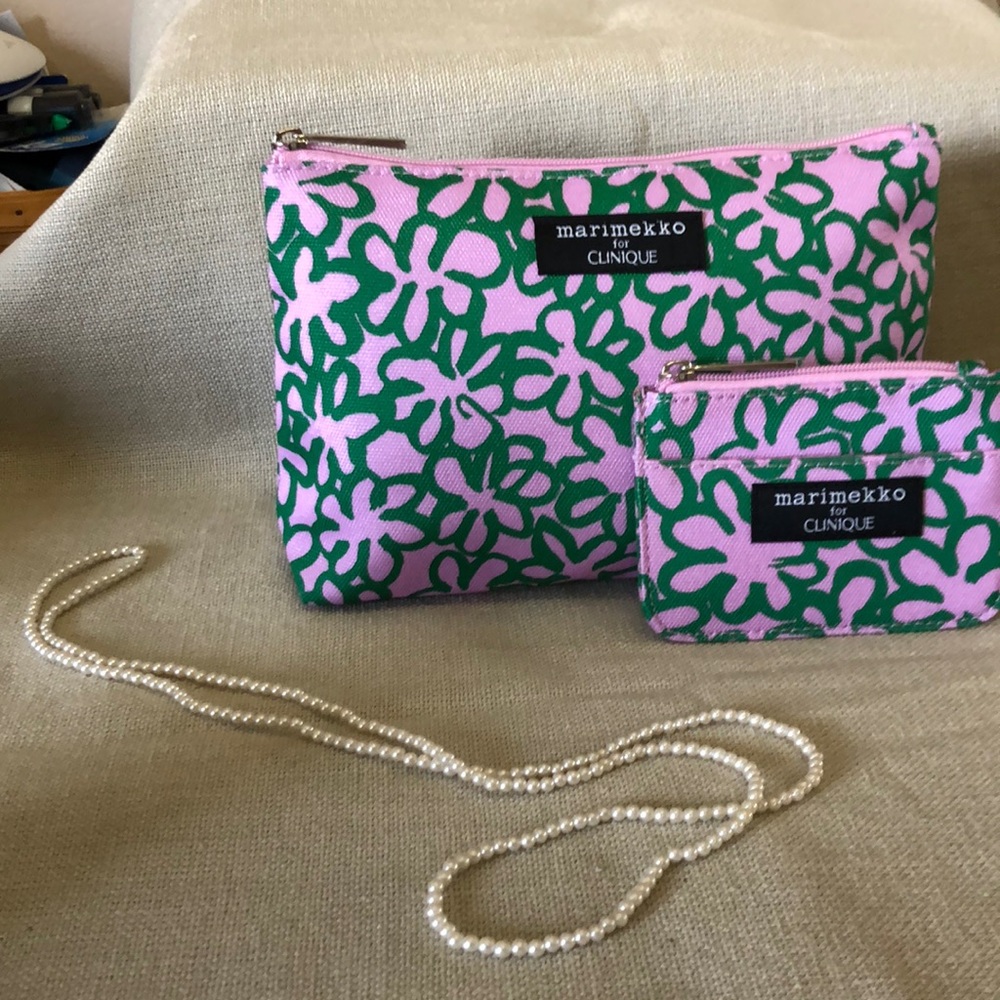 Beautiful! 2 Pc designer Marimekko for Clinique cosmetic bags.